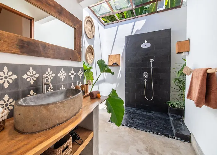 Villa Makasih By Finder
